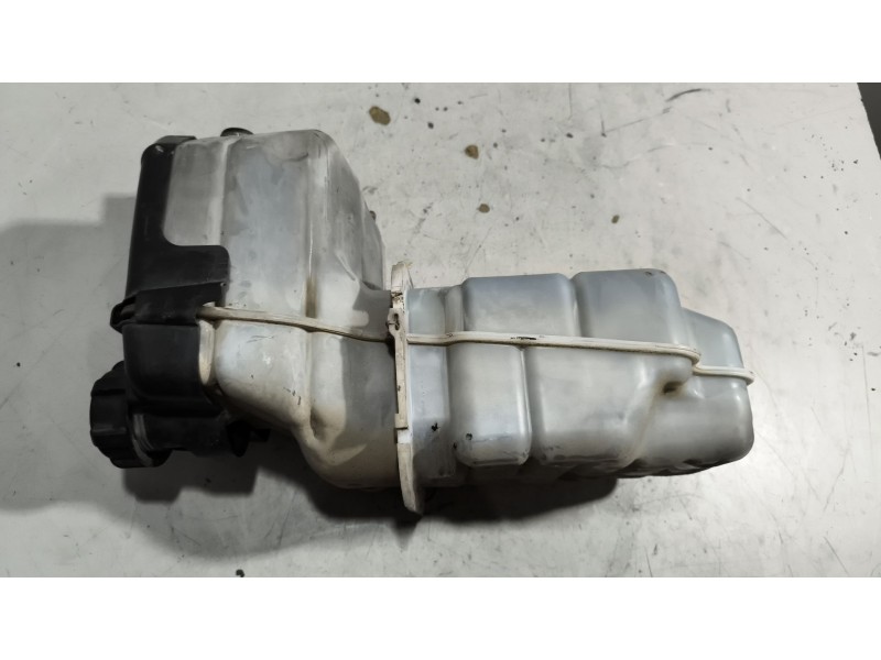 Recambio de deposito expansion para scania 4 - series 164 l/580 referencia OEM IAM 2401668  