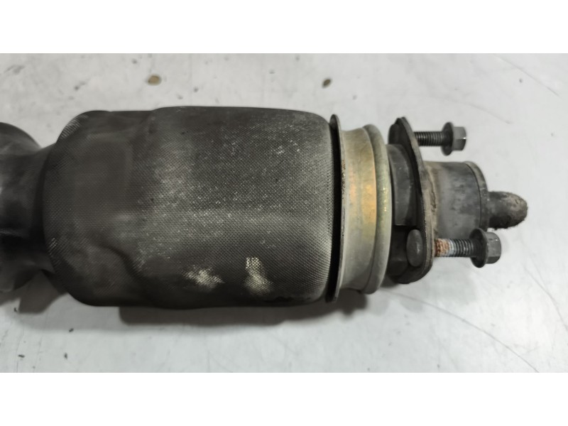 Recambio de amortiguador delantero izquierdo cabina para scania r i r 500 referencia OEM IAM   