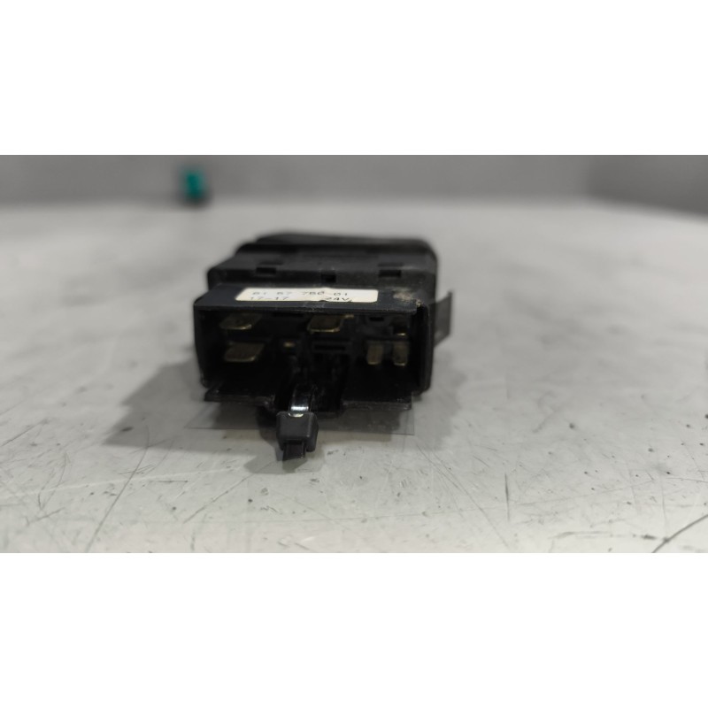 Recambio de warning para volvo fh 12 asta 2001 e2 / e3 12.1 diesel (d12d380) referencia OEM IAM 8157750  