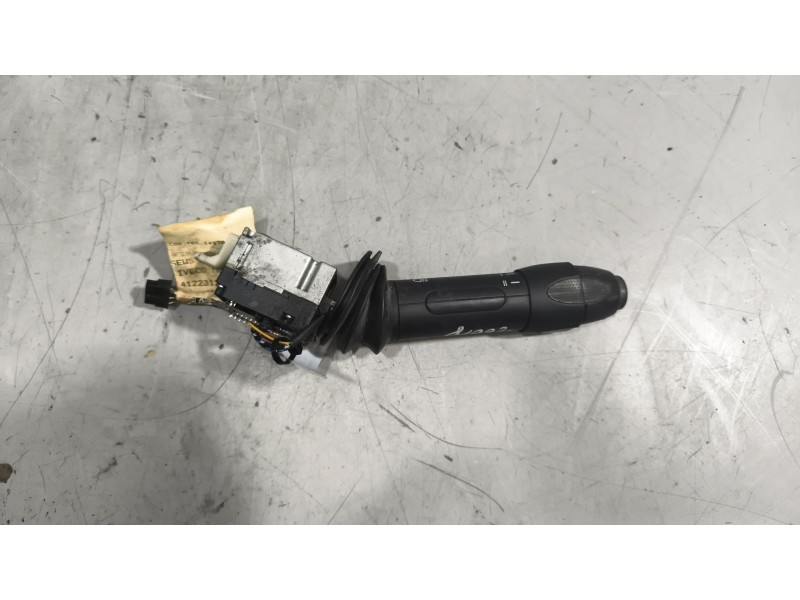 Recambio de mando intermitentes para iveco stralis (as) 11.1 diesel referencia OEM IAM 5801781376  