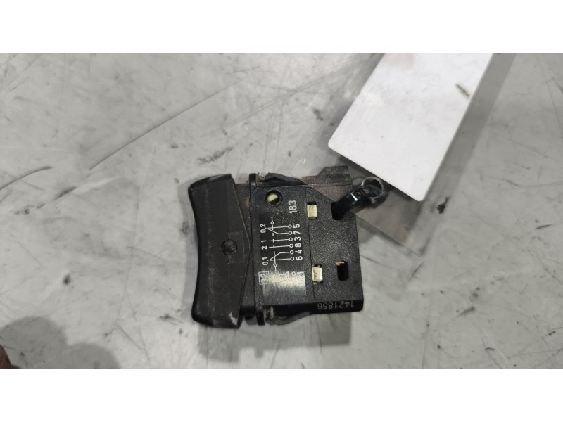 Recambio de mando elevalunas delantero izquierdo para scania r i r 500 referencia OEM IAM 1421856  