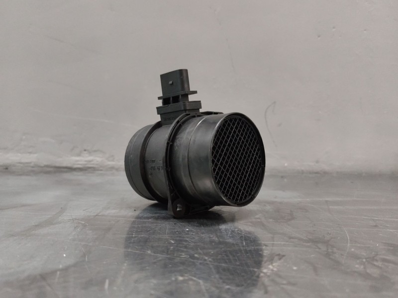 Recambio de caudalimetro para audi a4 ber. (b8) básico referencia OEM IAM 0281002735  