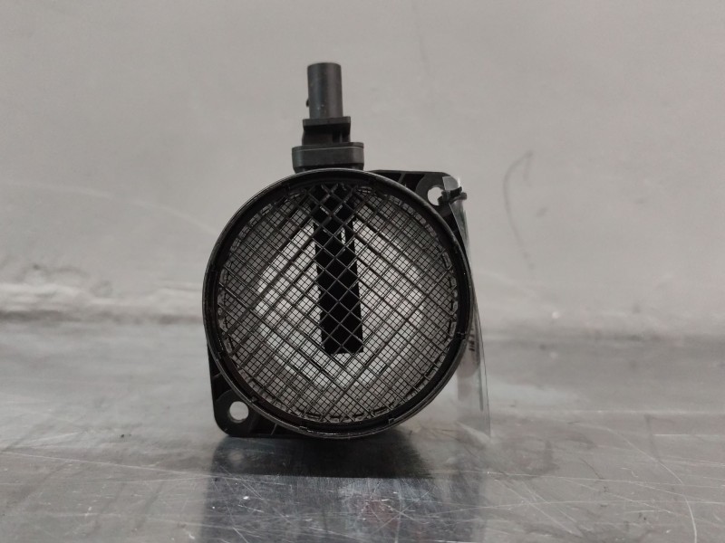 Recambio de caudalimetro para audi a4 ber. (b8) básico referencia OEM IAM 0281002735  