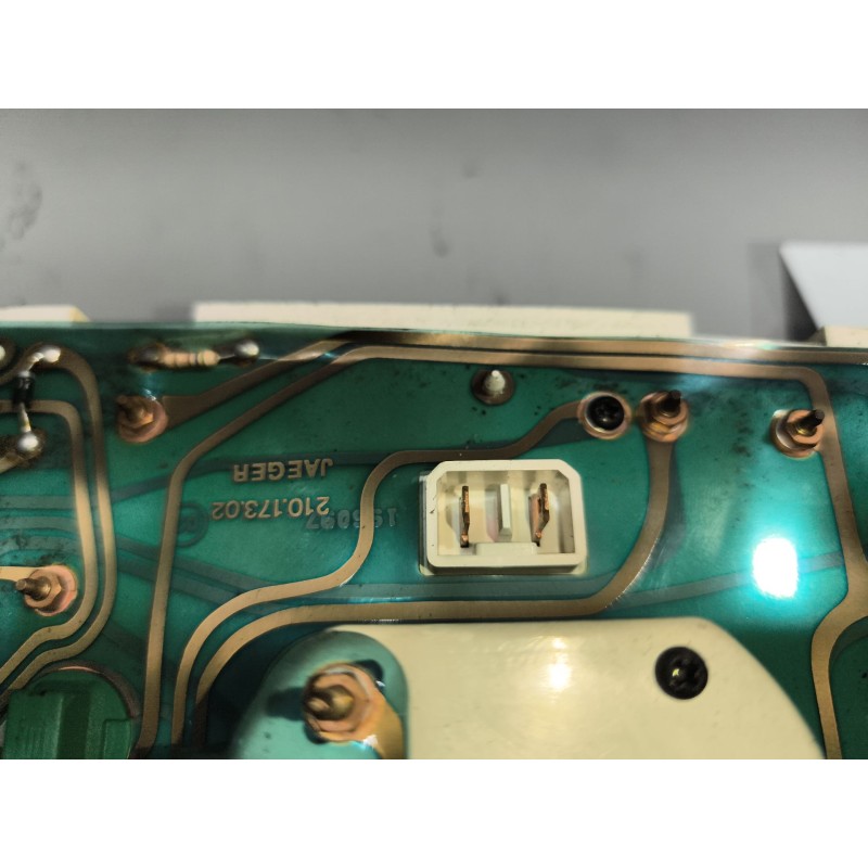 Recambio de cuadro instrumentos para nissan eco - t 135.75/100 kw 4.0 diesel referencia OEM IAM 24810D6301  