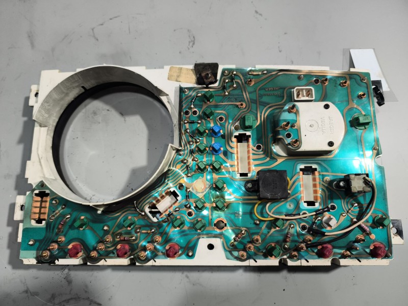 Recambio de cuadro instrumentos para nissan eco - t 135.75/100 kw 4.0 diesel referencia OEM IAM 24810D6301  