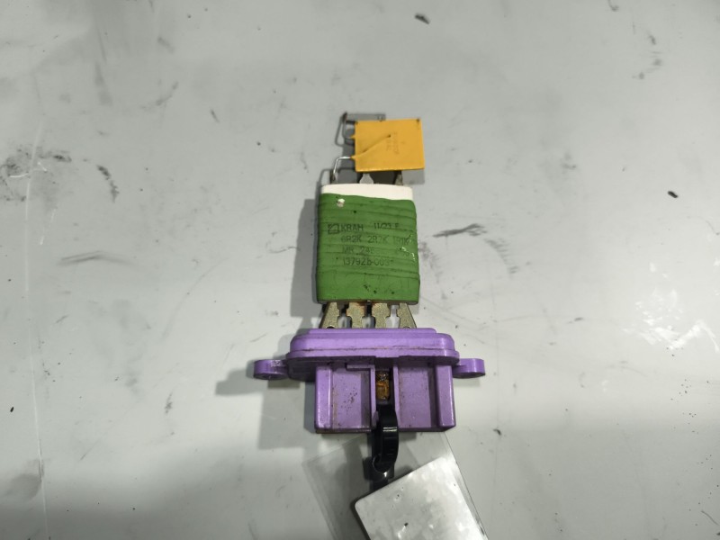 Recambio de resistencia calefaccion para iveco stralis (as) 11.1 diesel referencia OEM IAM 42553955  