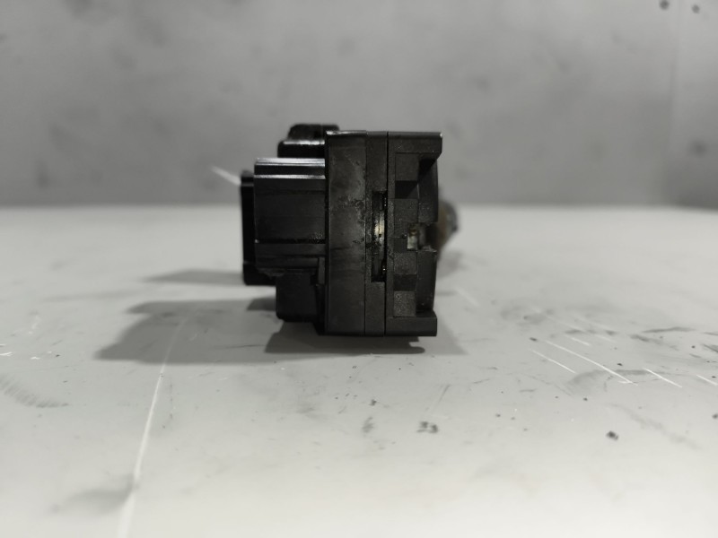 Recambio de mando intermitentes para renault magnum ab diesel referencia OEM IAM 5010589561  