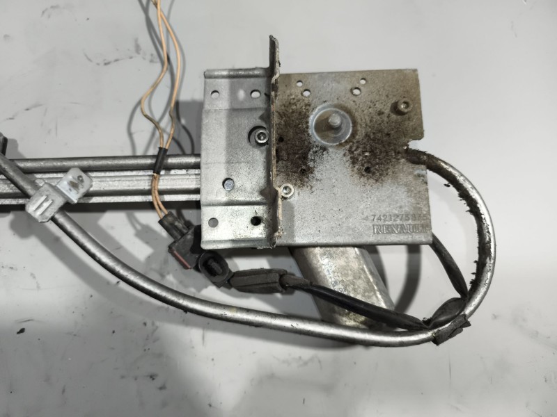 Recambio de elevalunas delantero derecho para renault magnum ab diesel referencia OEM IAM   