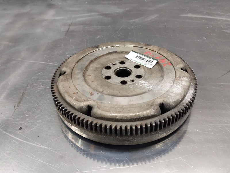 Recambio de volante motor para ford mondeo iii sedán (b4y) 2.0 16v referencia OEM IAM   