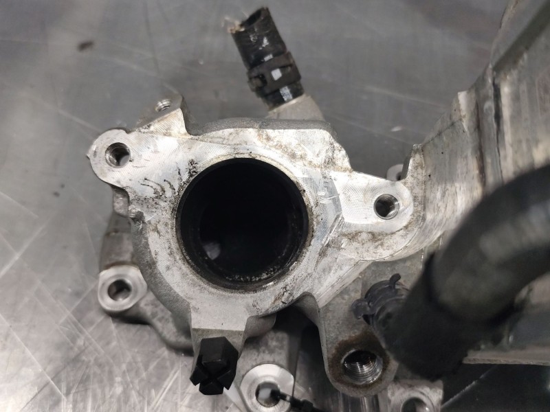 Recambio de colector admision para renault trafic iii furgoneta (fg_) 2.0 dci 120 (fgmn) referencia OEM IAM   