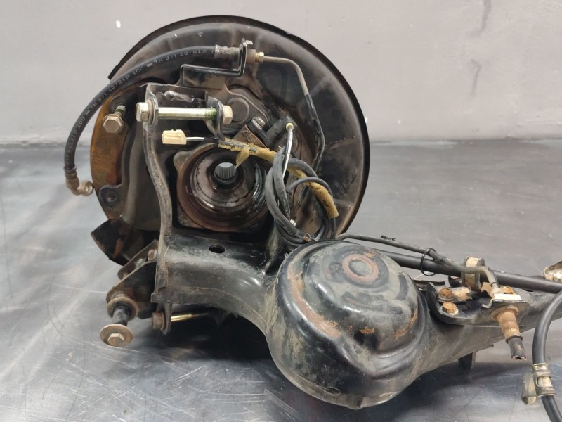 Recambio de mangueta trasera izquierda para toyota rav 4 ii (_a2_) 2.0 4wd (aca21, aca20) referencia OEM IAM   