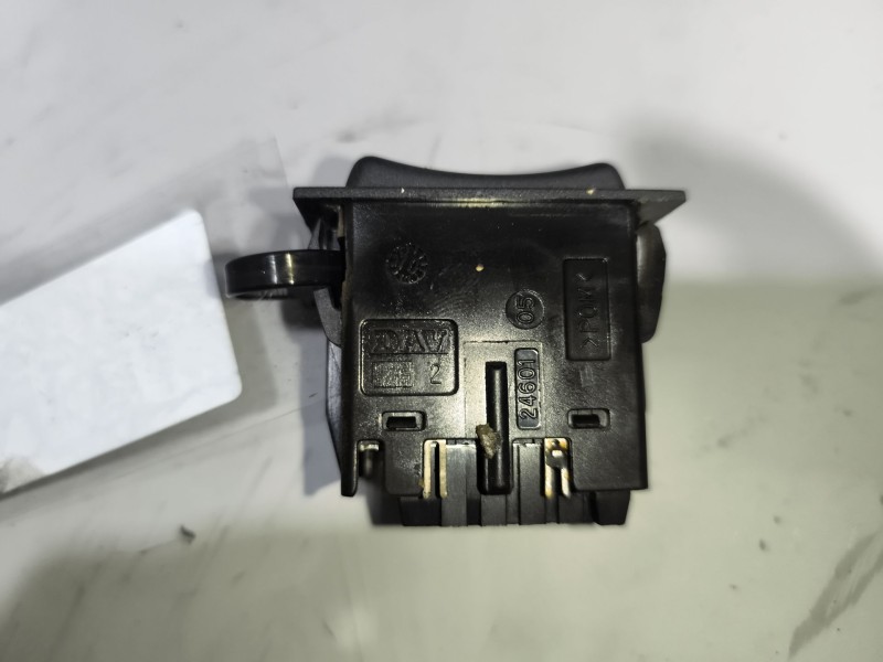 Recambio de interruptor para renault magnum ab diesel referencia OEM IAM 5010379342  