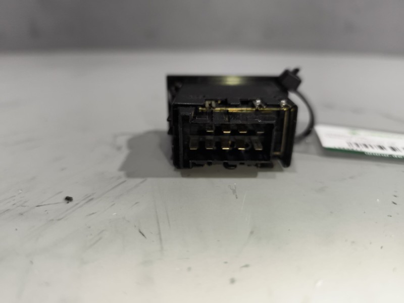 Recambio de interruptor para renault magnum ab diesel referencia OEM IAM 5010379342  