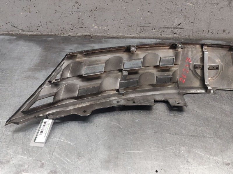 Recambio de rejilla paragolpes delantero para nissan murano i (z50) 3.5 4x4 referencia OEM IAM 62310CA000  