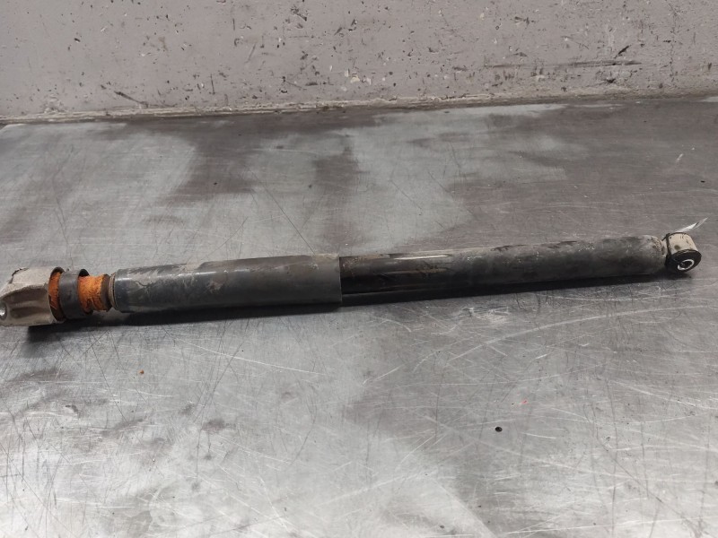 Recambio de amortiguador trasero derecho para ford focus c-max (cap) ambiente (d) referencia OEM IAM   