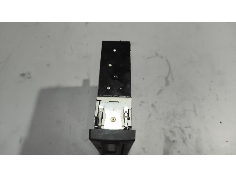 Recambio de sistema audio / radio cd para renault magnum ab diesel referencia OEM IAM 7421819272 28261016 