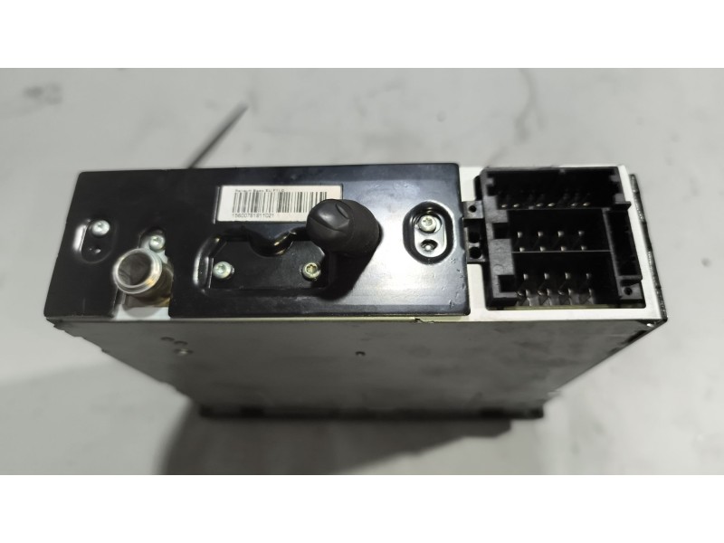 Recambio de sistema audio / radio cd para renault magnum ab diesel referencia OEM IAM 7421819272 28261016 