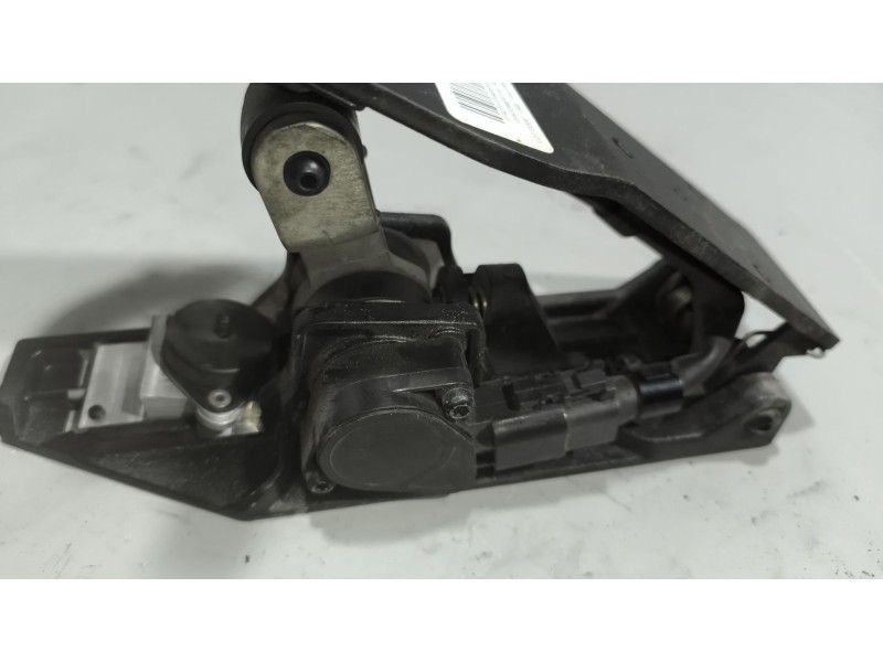 Recambio de pedal acelerador para renault magnum ab diesel referencia OEM IAM 7421111164  