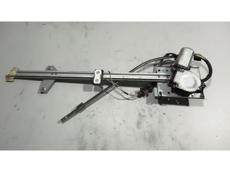 Recambio de elevalunas delantero derecho para renault magnum ab diesel referencia OEM IAM 7421275875  