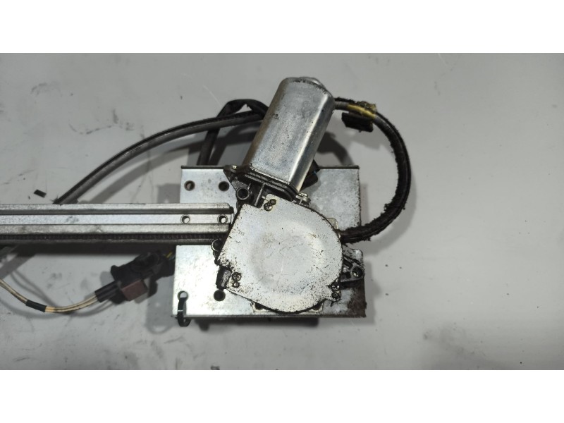 Recambio de elevalunas delantero derecho para renault magnum ab diesel referencia OEM IAM 7421275875  