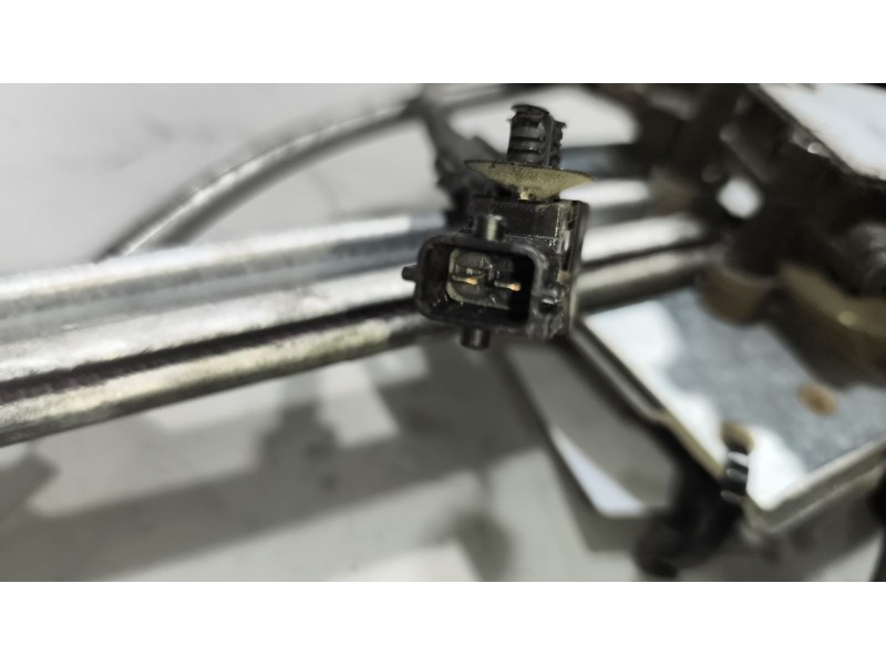 Recambio de elevalunas delantero derecho para renault magnum ab diesel referencia OEM IAM 7421275875  