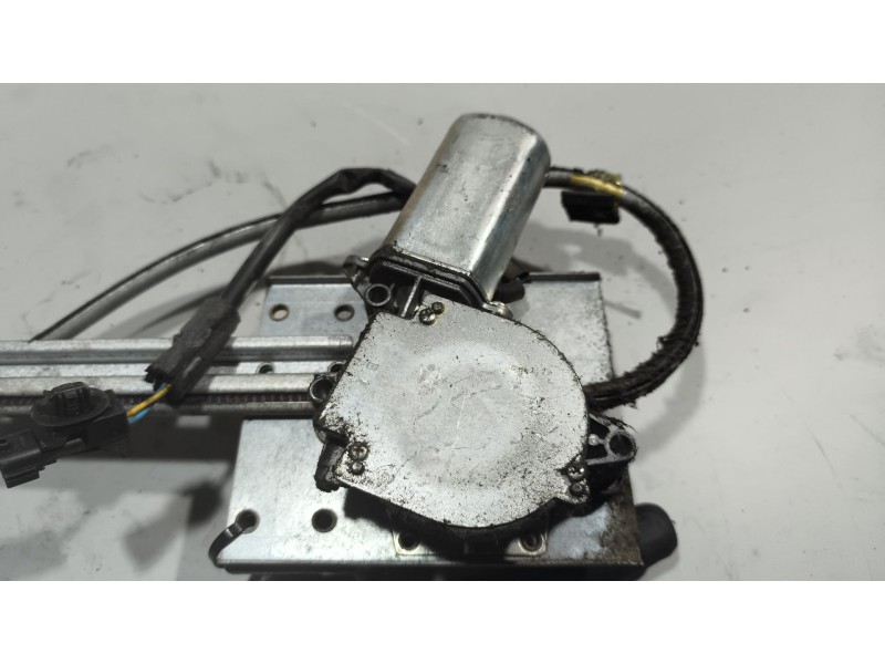 Recambio de elevalunas delantero derecho para renault magnum ab diesel referencia OEM IAM 7421275875  