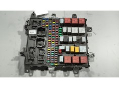 Recambio de caja reles / fusibles para renault magnum ab diesel referencia OEM IAM 7421464562  