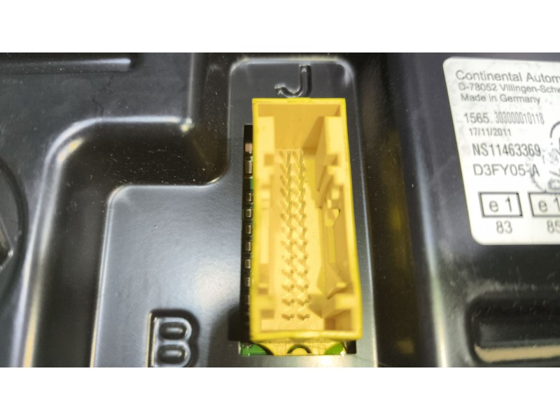 Recambio de cuadro instrumentos para renault magnum ab diesel referencia OEM IAM 7421573671  