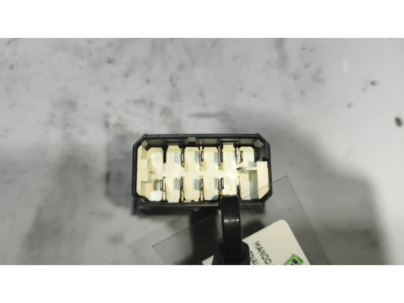 Recambio de mando elevalunas delantero derecho para renault magnum ab diesel referencia OEM IAM   