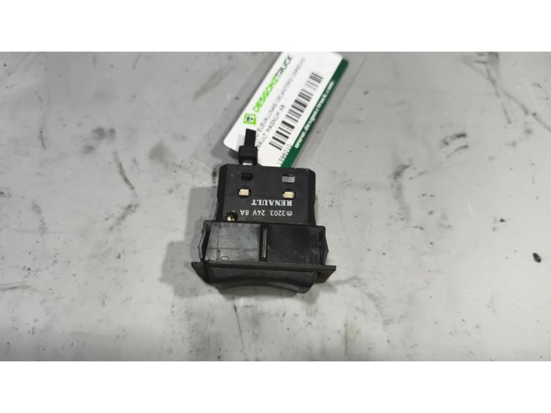 Recambio de mando elevalunas delantero derecho para renault magnum ab diesel referencia OEM IAM   