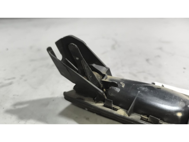 Recambio de maneta interior delantera derecha para renault magnum ab diesel referencia OEM IAM   