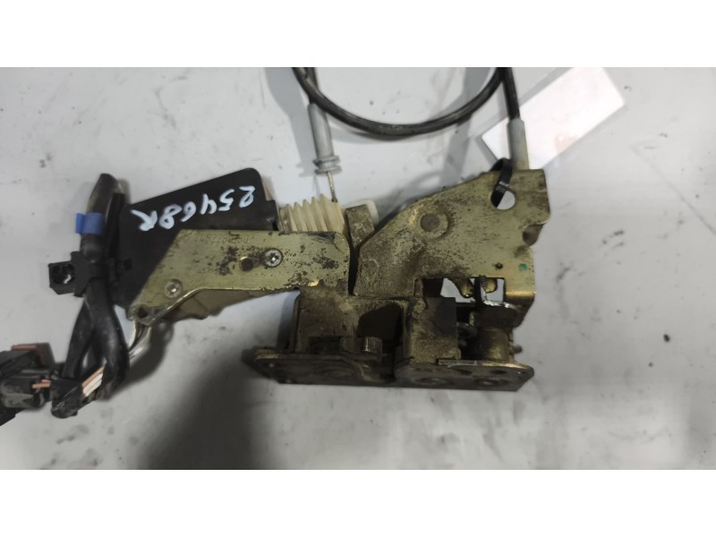 Recambio de cerradura puerta delantera derecha para renault magnum ab diesel referencia OEM IAM 7482280160  