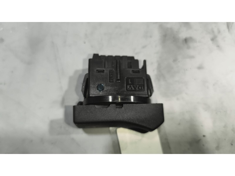 Recambio de interruptor para renault magnum ab diesel referencia OEM IAM 5010589016  
