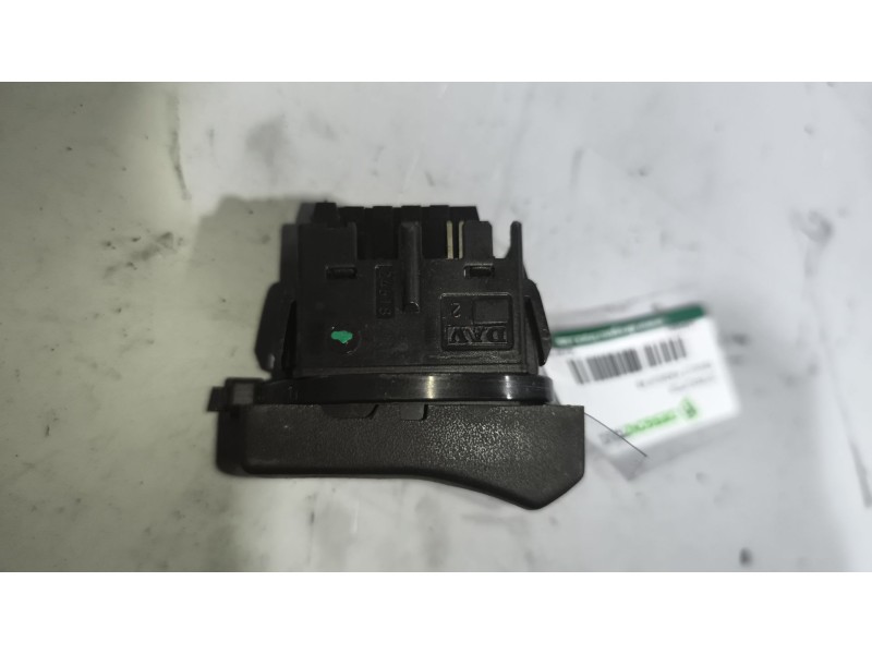 Recambio de interruptor para renault magnum ab diesel referencia OEM IAM 7420851304  
