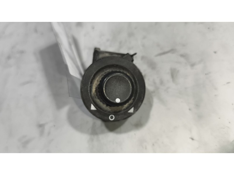 Recambio de mando retrovisor para renault magnum ab diesel referencia OEM IAM 5010271228  