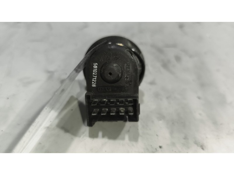 Recambio de mando retrovisor para renault magnum ab diesel referencia OEM IAM 5010271228  