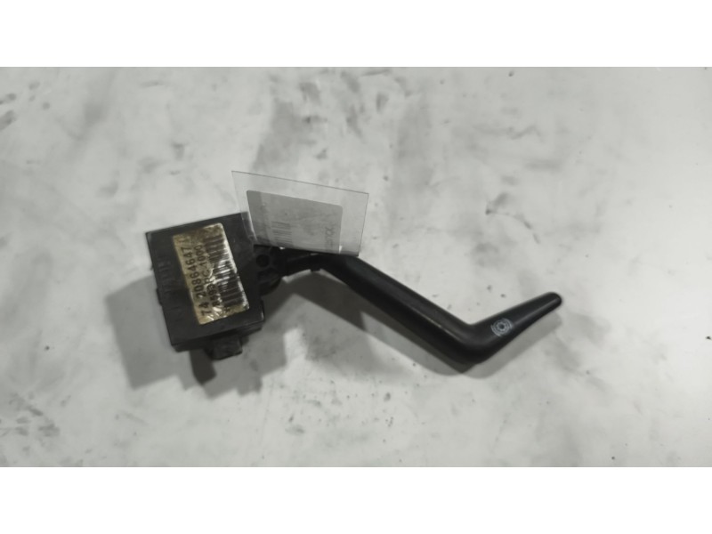 Recambio de mando intarder para renault magnum ab diesel referencia OEM IAM 7420864647  