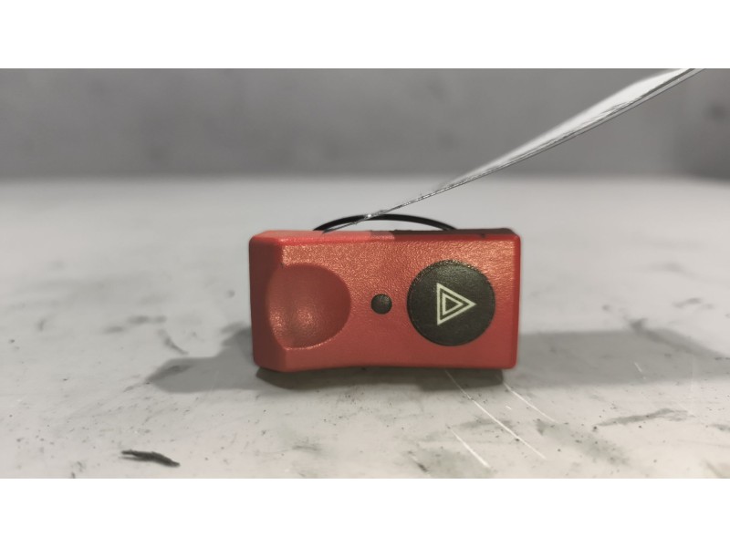 Recambio de warning para renault magnum ab diesel referencia OEM IAM 5010306848  