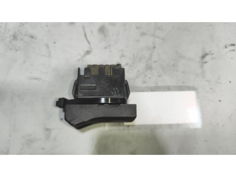 Recambio de interruptor para renault magnum ab diesel referencia OEM IAM 5010589022  