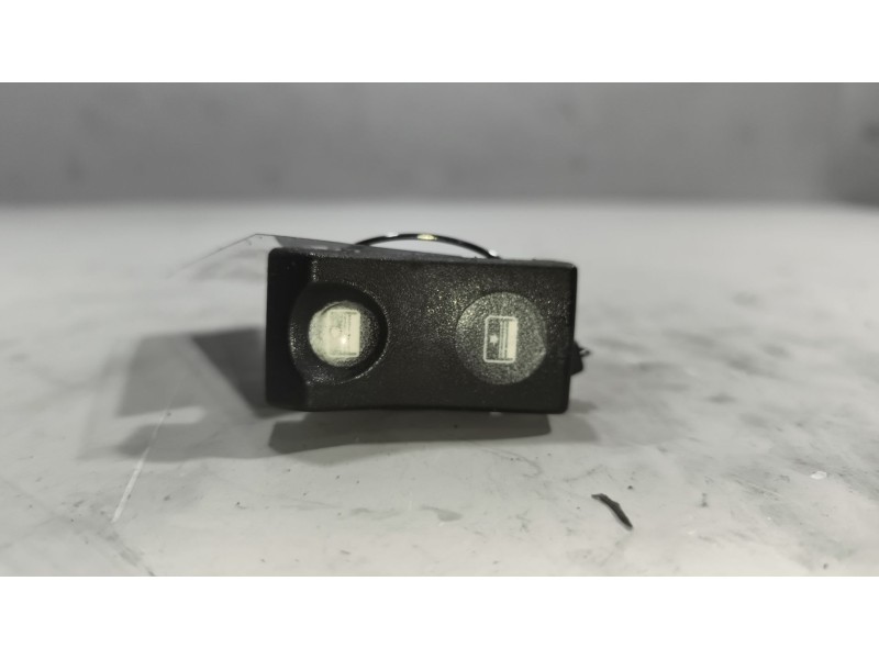 Recambio de interruptor para renault magnum ab diesel referencia OEM IAM 5010589022  