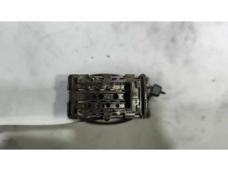 Recambio de interruptor para renault magnum ab diesel referencia OEM IAM 5010589022  