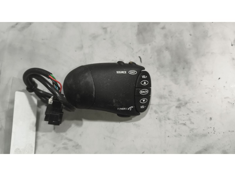 Recambio de mando radio para renault magnum ab diesel referencia OEM IAM 5010589997  