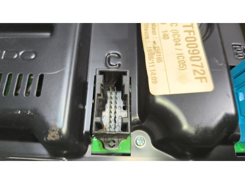 Recambio de cuadro instrumentos para renault magnum ab diesel referencia OEM IAM 7421573671  