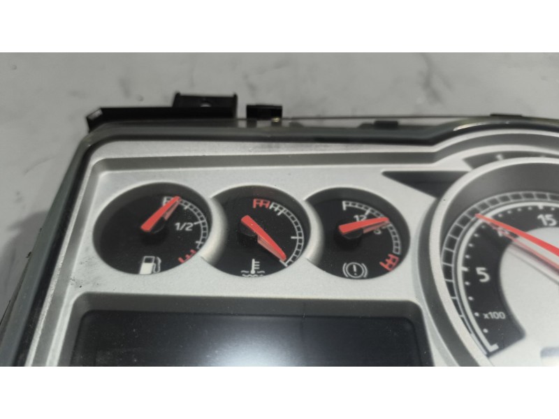 Recambio de cuadro instrumentos para renault magnum ab diesel referencia OEM IAM 7421573671  