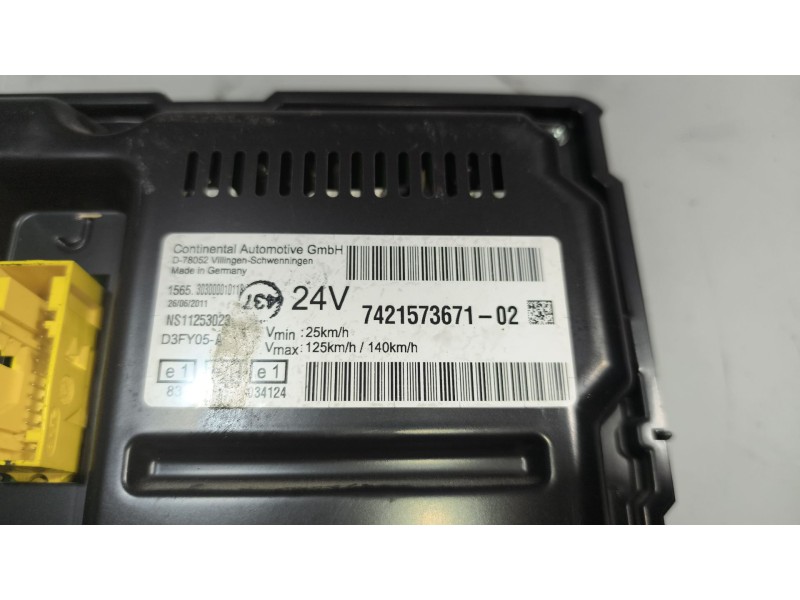 Recambio de cuadro instrumentos para renault magnum ab diesel referencia OEM IAM 7421573671  