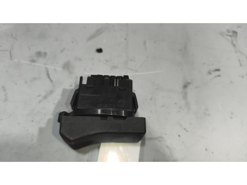 Recambio de interruptor para renault magnum ab diesel referencia OEM IAM 7020851304  