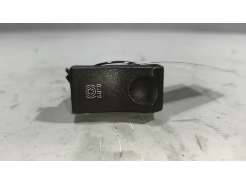 Recambio de interruptor para renault magnum ab diesel referencia OEM IAM 5010379357  