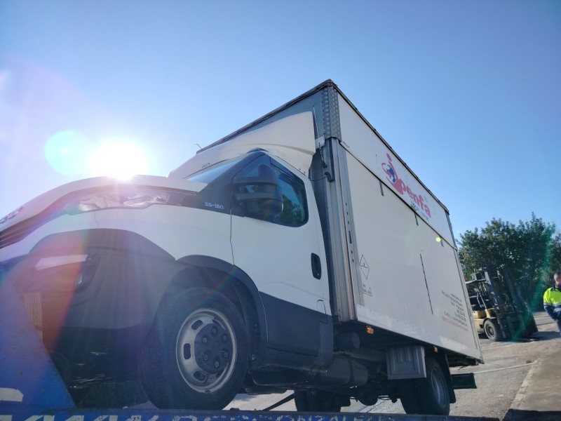 iveco daily vi caja/chasis del año 2017