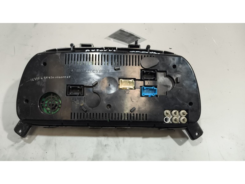 Recambio de cuadro instrumentos para mercedes-benz oc 500 le-1830h referencia OEM IAM A0034466121  