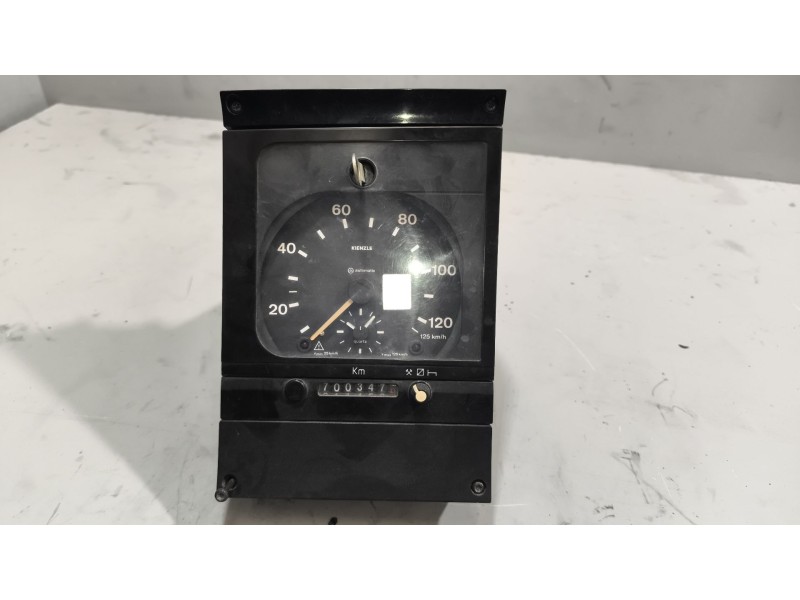 Recambio de tacografo para renault hd 300.18 / 26 premium e2 9.8 diesel referencia OEM IAM 13182480 1938718 